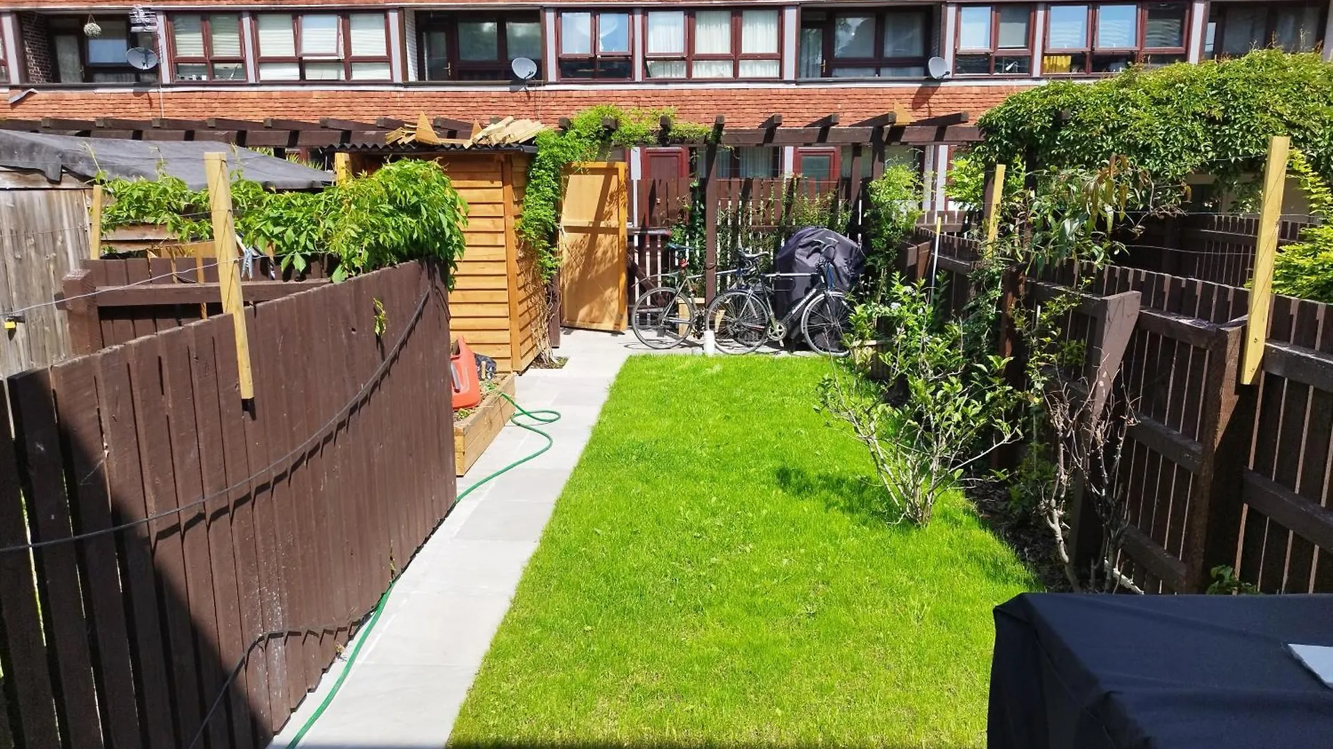 Spacious Home In Peckham Londra